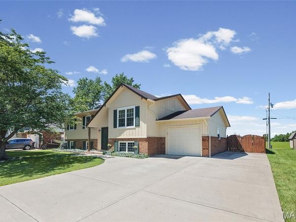 1405 Columbia Road, Dupo, IL 62239