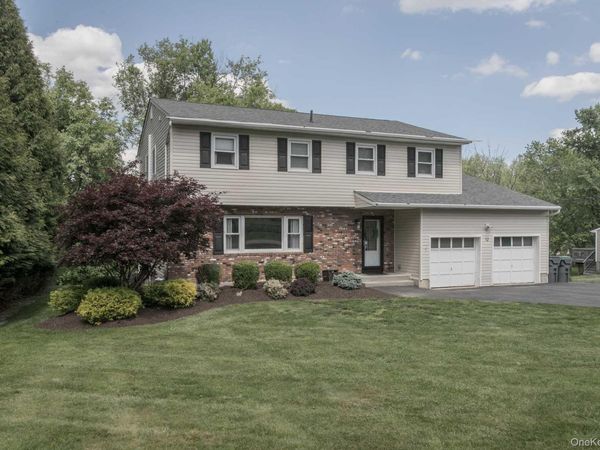 12 Midland Avenue , Central Valley, NY 10917