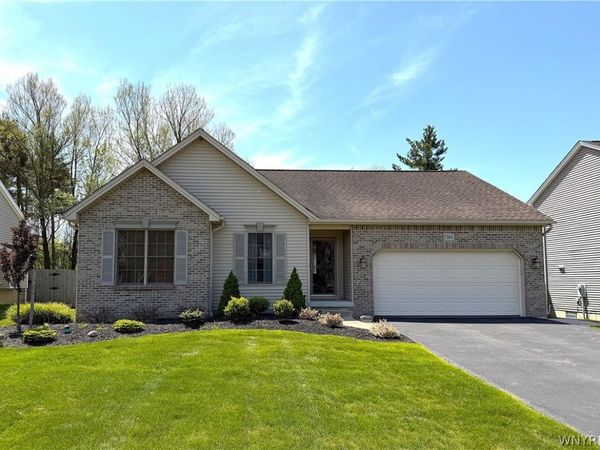 1366 Evergreen Drive, Lake View, NY 14085