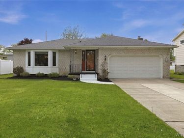 246 Willow Green Drive, Buffalo, NY 14228