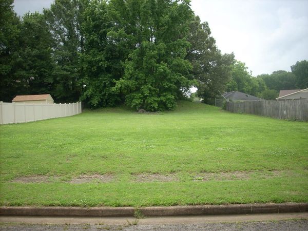 5138 ATKINS DR, Memphis, TN 38109