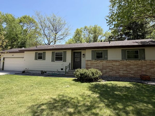 1808 SE 12th Avenue, Aberdeen, SD 57401