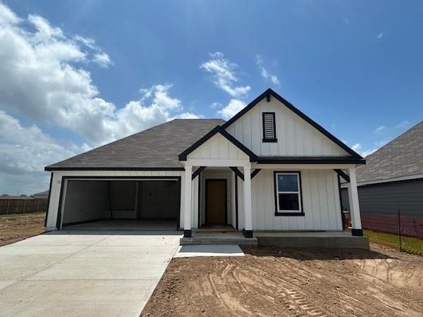 222 Perry PL, Rockdale, TX 76567