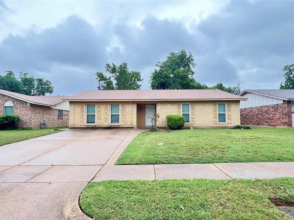 2121 Spanish Trail, Irving, TX 75060