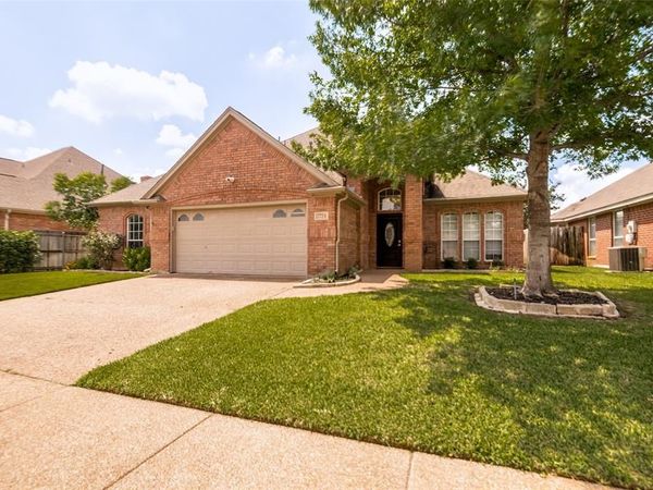 2724 Cedar Springs Court, Bedford, TX 76021