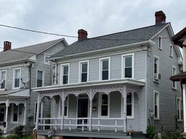 246 LOCUST STREET , HANOVER, PA 17331