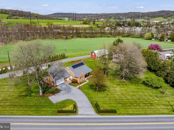 218 LAUSCHTOWN ROAD , DENVER, PA 17517