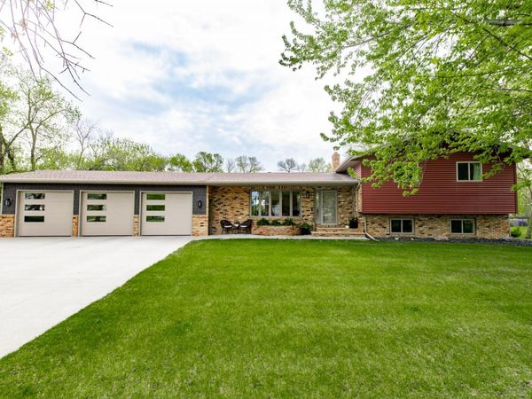 7708 Aquarius Drive , Fargo, ND 58104