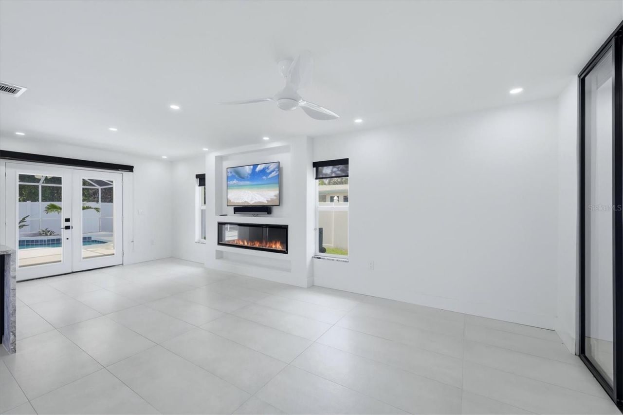 201 Honore Avenue, Sarasota, FL 34232 Photo