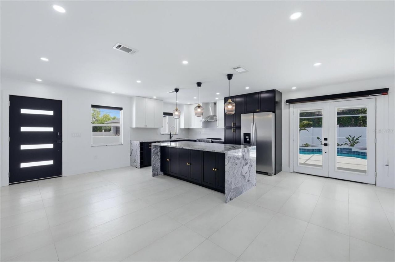 201 Honore Avenue, Sarasota, FL 34232 Photo