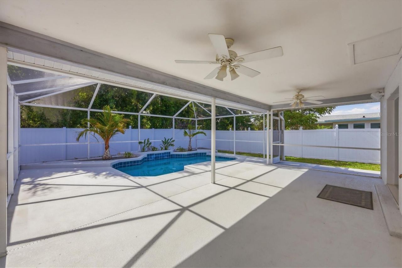 201 Honore Avenue, Sarasota, FL 34232 Photo