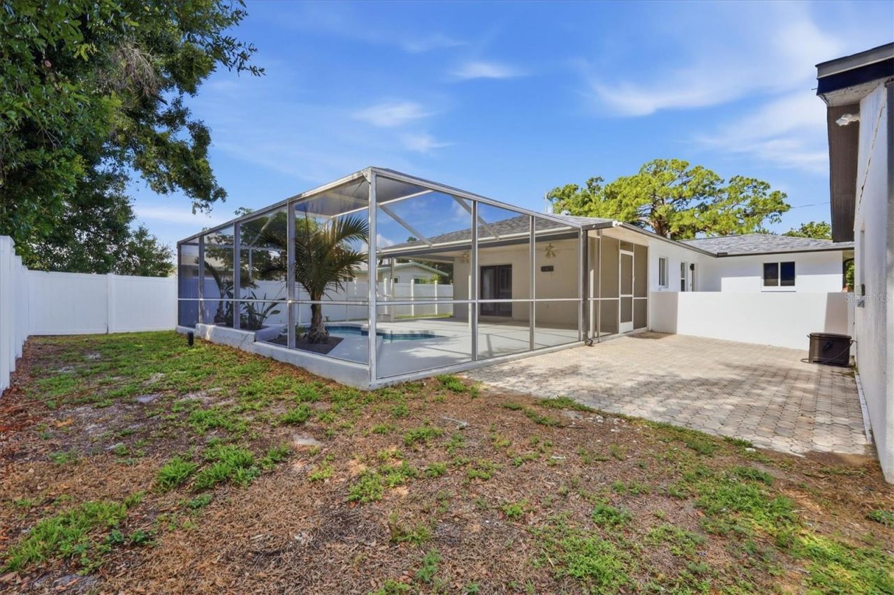 201 Honore Avenue, Sarasota, FL 34232 Photo