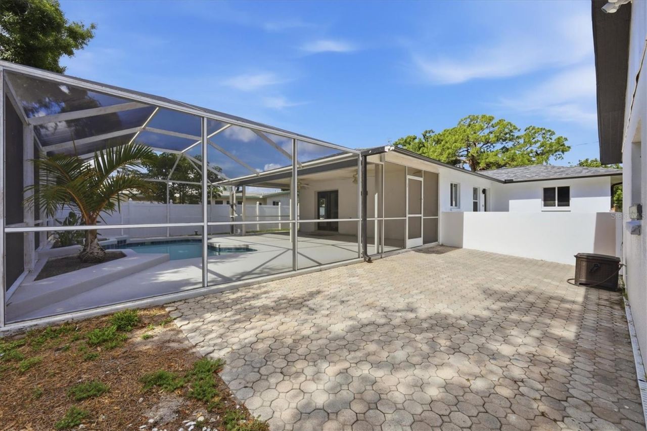 201 Honore Avenue, Sarasota, FL 34232 Photo