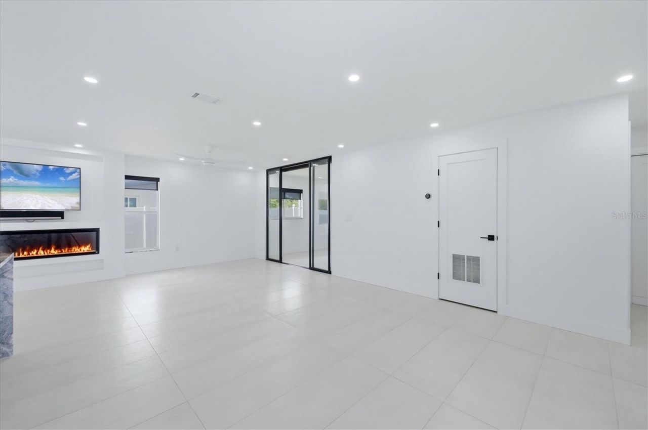 201 Honore Avenue, Sarasota, FL 34232 Photo
