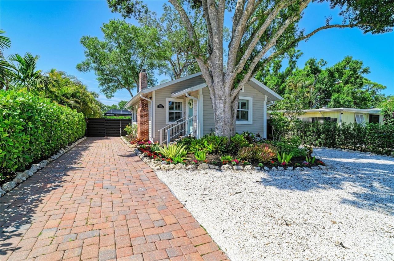 2250 Hillview Street, Sarasota, FL 34239 Photo