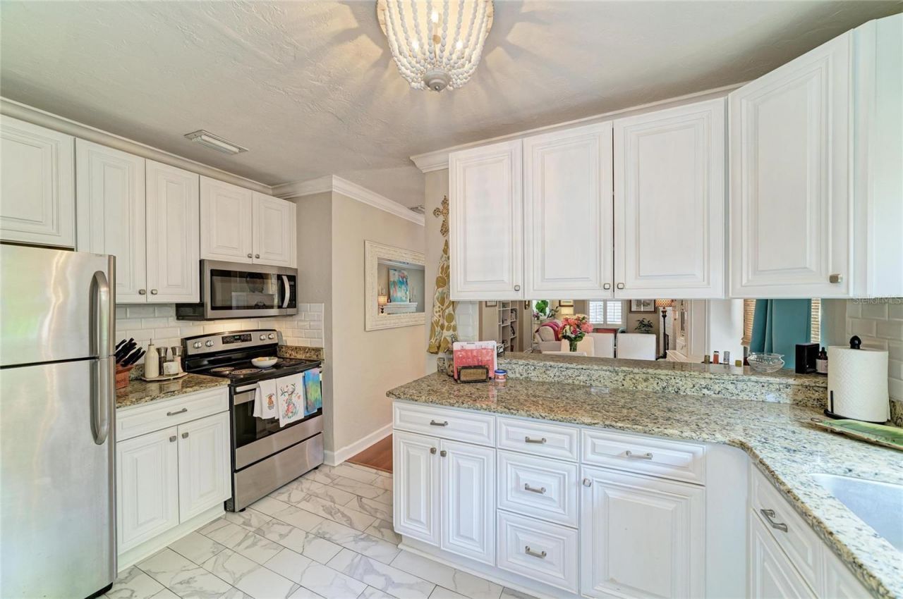 2250 Hillview Street, Sarasota, FL 34239 Photo