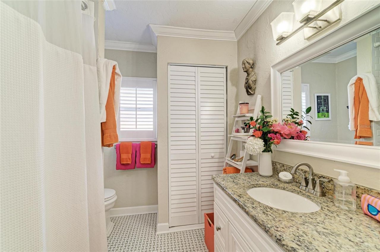 2250 Hillview Street, Sarasota, FL 34239 Photo