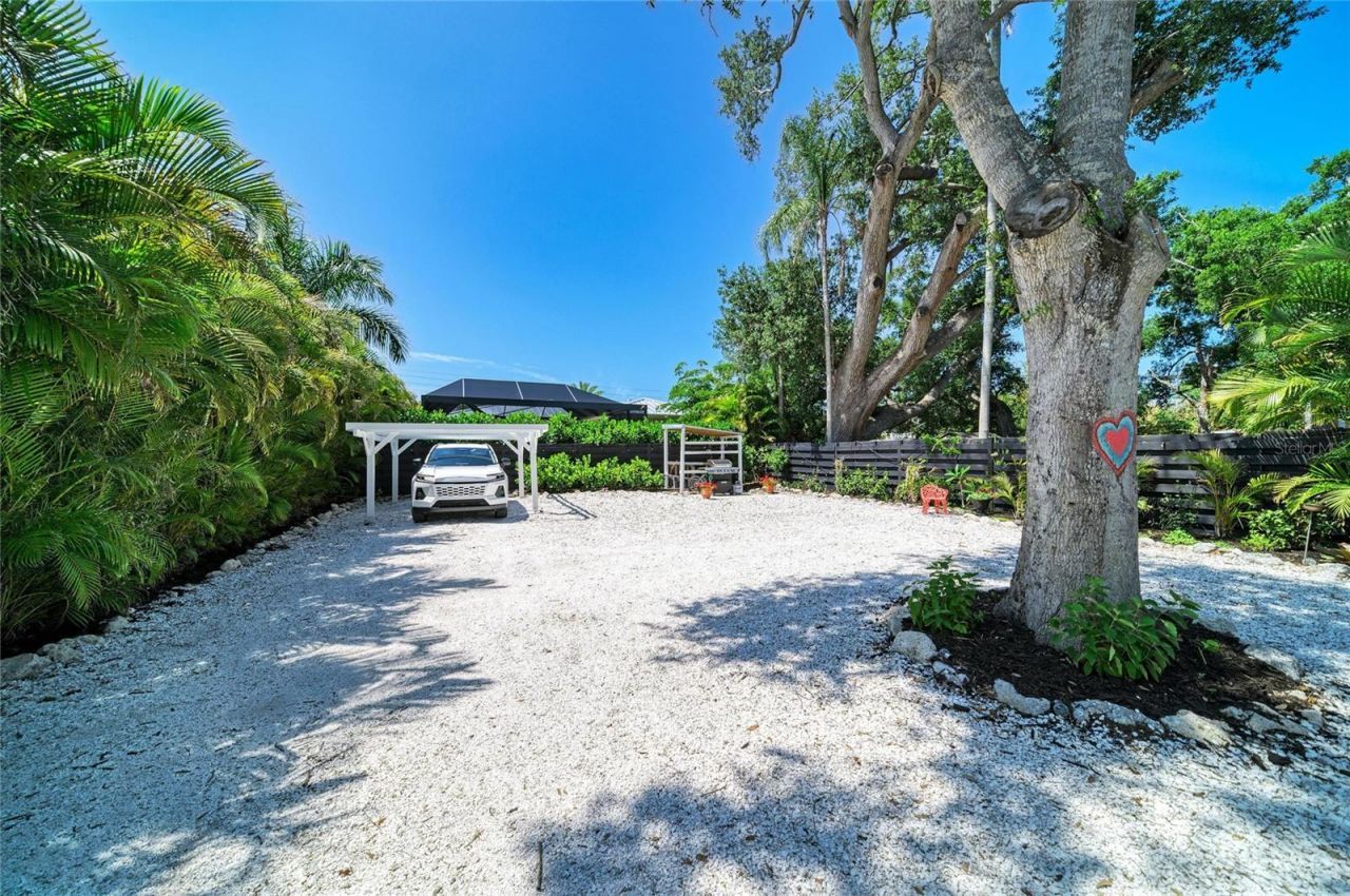 2250 Hillview Street, Sarasota, FL 34239 Photo