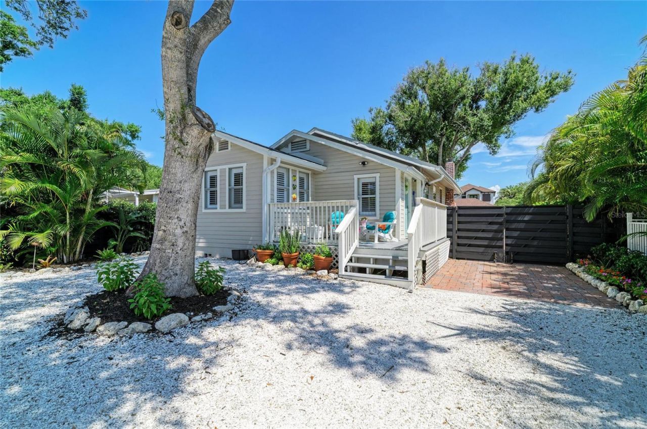2250 Hillview Street, Sarasota, FL 34239 Photo