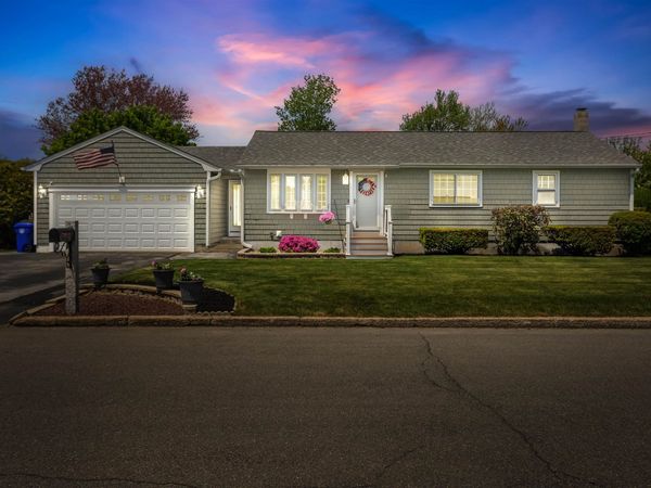 117 Brady Circle, Manchester, NH 03109