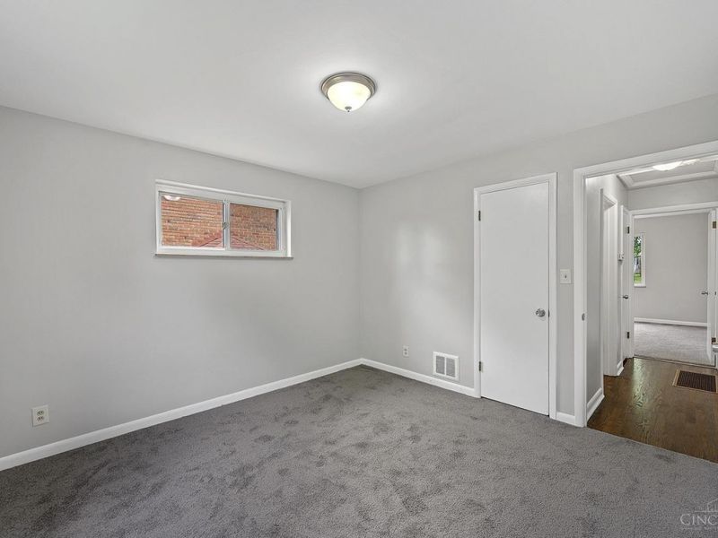 1723 Tuxworth Avenue, Cincinnati, OH 45238 Photo 19