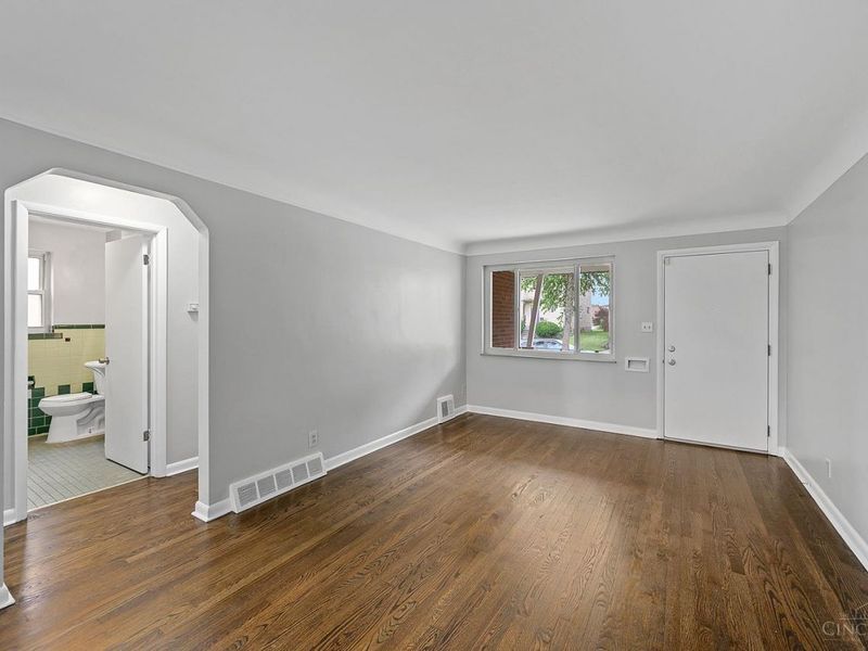1723 Tuxworth Avenue, Cincinnati, OH 45238 Photo 7