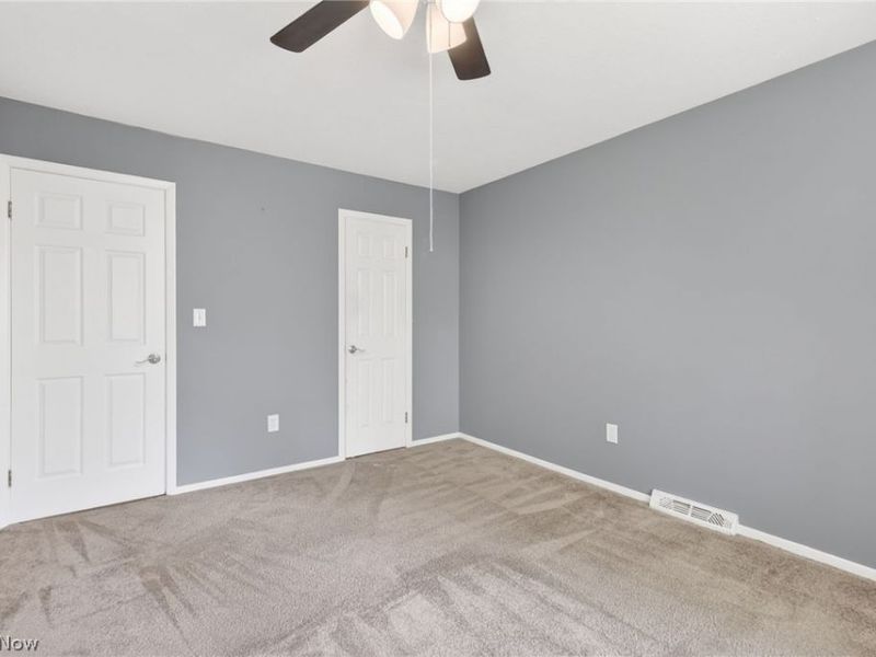 9582 Fernwood Drive, Olmsted Falls, OH 44138 Photo 21