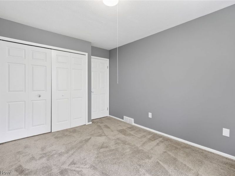 9582 Fernwood Drive, Olmsted Falls, OH 44138 Photo 23