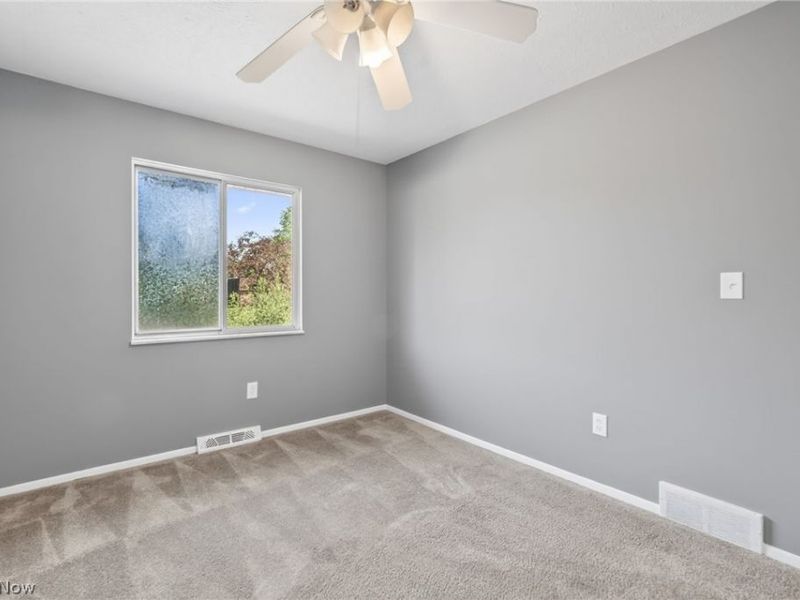 9582 Fernwood Drive, Olmsted Falls, OH 44138 Photo 30