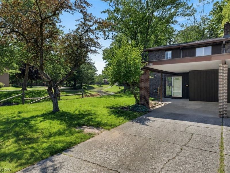 9582 Fernwood Drive, Olmsted Falls, OH 44138 Photo 34