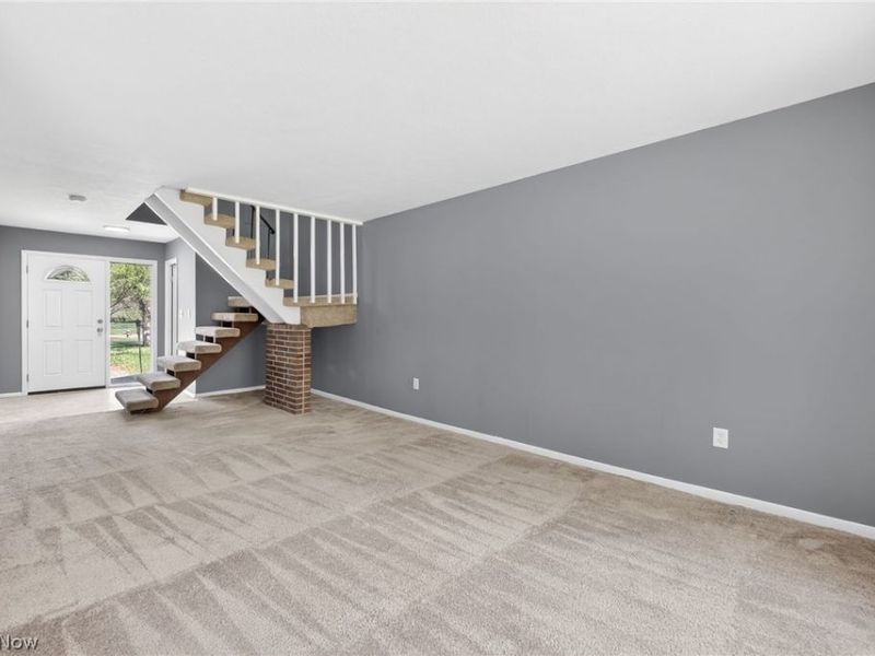 9582 Fernwood Drive, Olmsted Falls, OH 44138 Photo 6