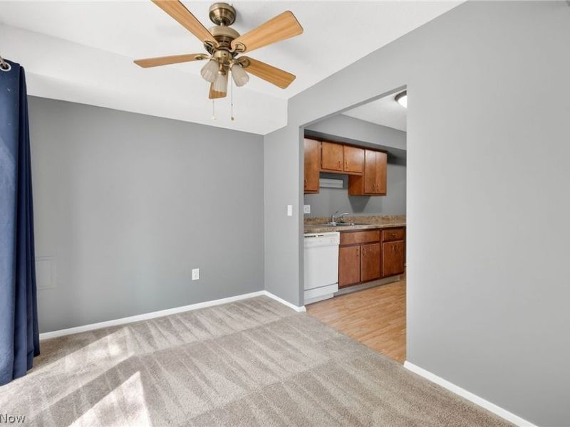 9582 Fernwood Drive, Olmsted Falls, OH 44138 Photo 7