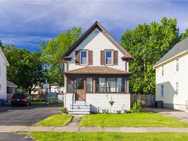 212 E Maple Avenue, East Rochester, NY 14445