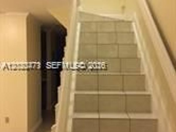 655 W 68th St, Unit 4, Hialeah, FL 33014