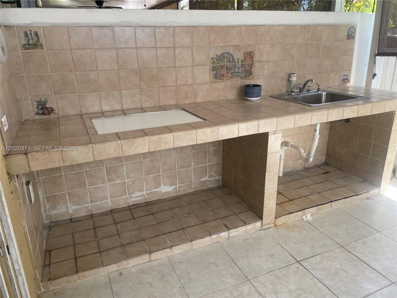 655 W 68th St, Unit 4, Hialeah, FL 33014 Photo