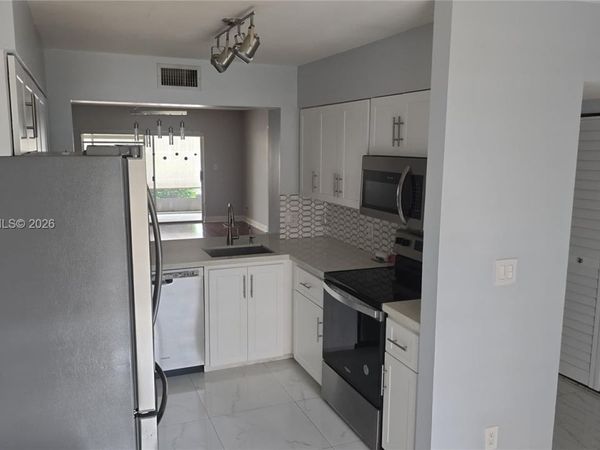 7271 S Devon Dr, Unit 101, Tamarac, FL 33321