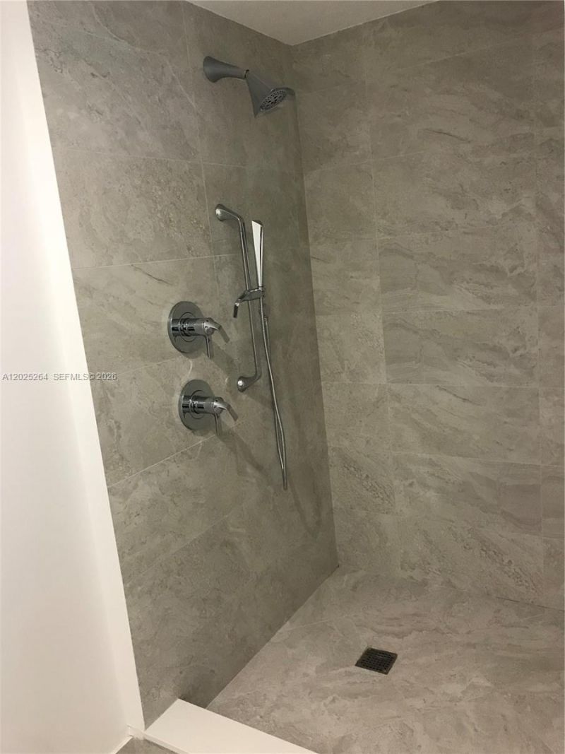 488 NE 18th St, Unit 3002, Miami, FL 33132 Photo