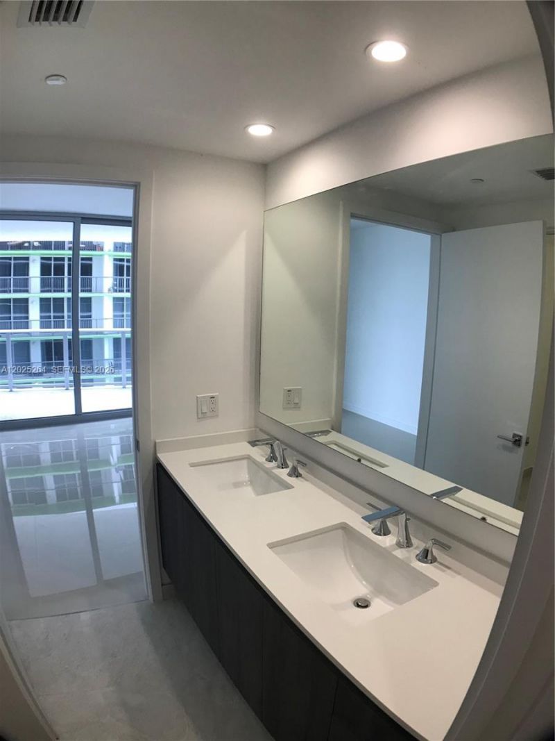 488 NE 18th St, Unit 3002, Miami, FL 33132 Photo