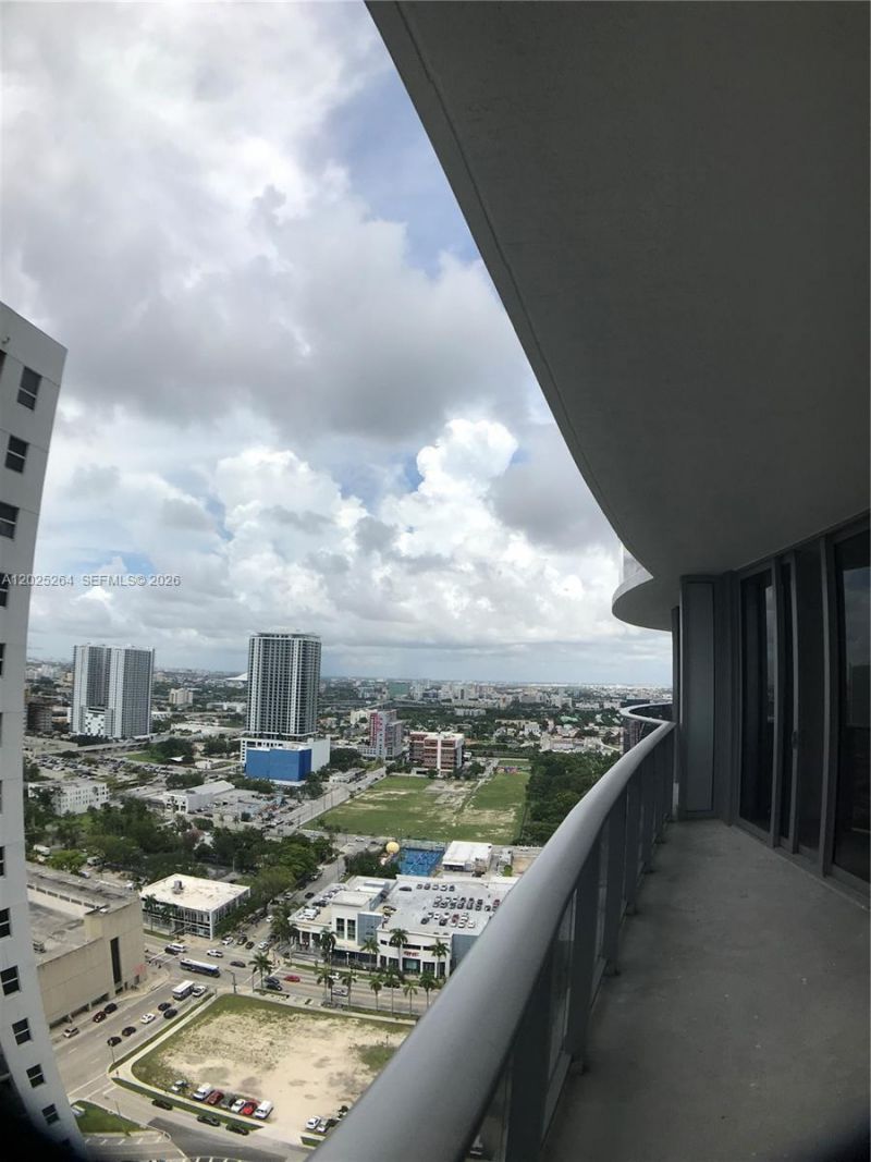 488 NE 18th St, Unit 3002, Miami, FL 33132 Photo