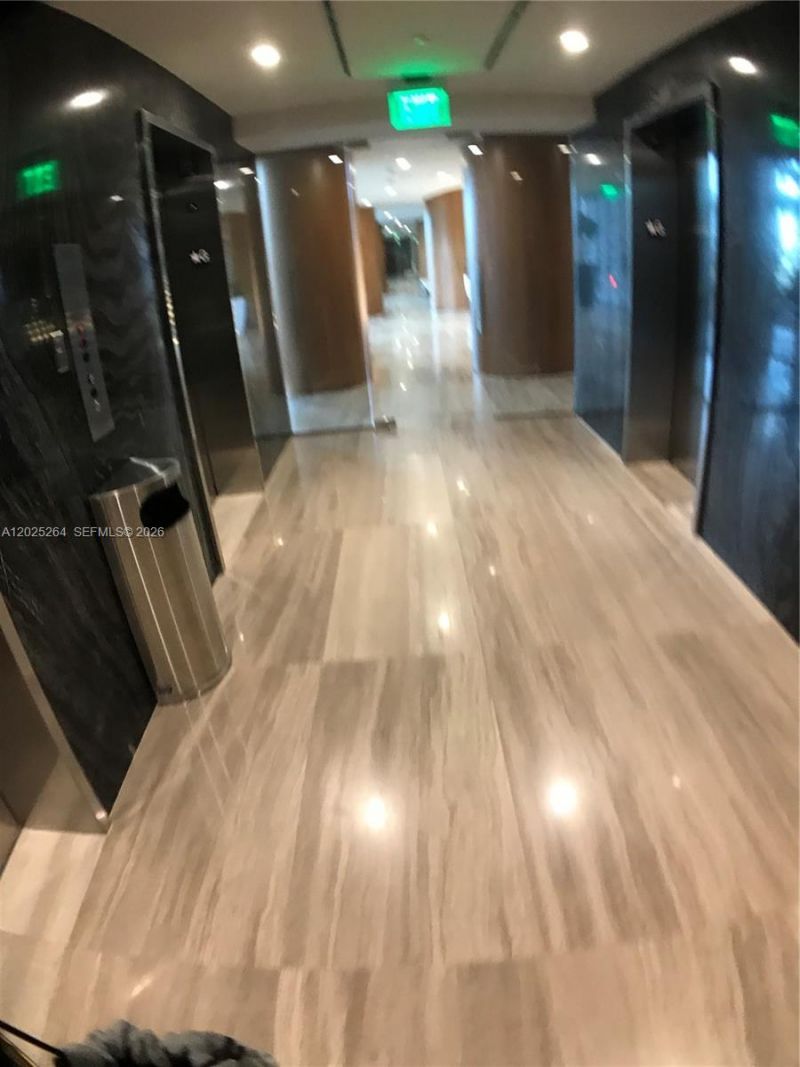488 NE 18th St, Unit 3002, Miami, FL 33132 Photo