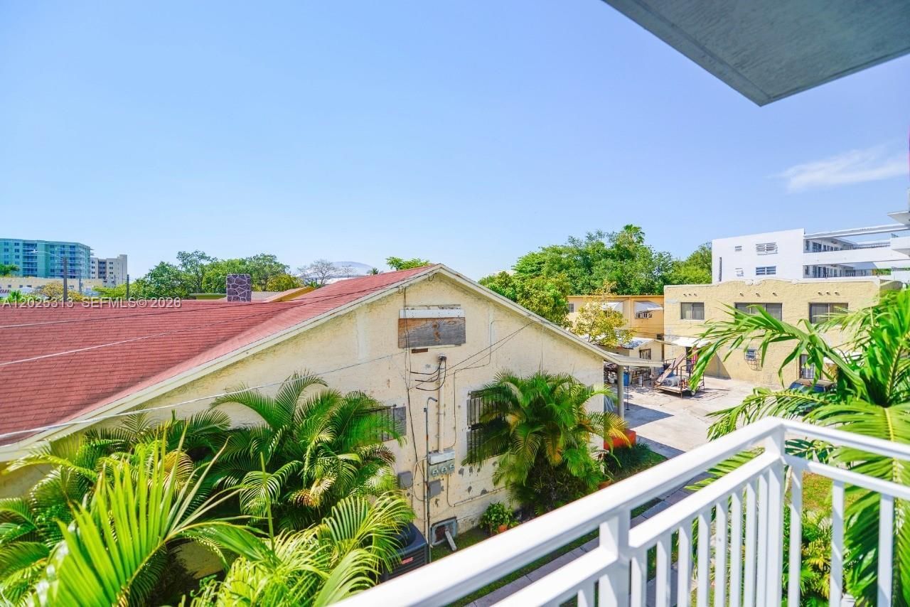 1029 NW 3rd St , Unit 301, Miami, FL 33128 Photo