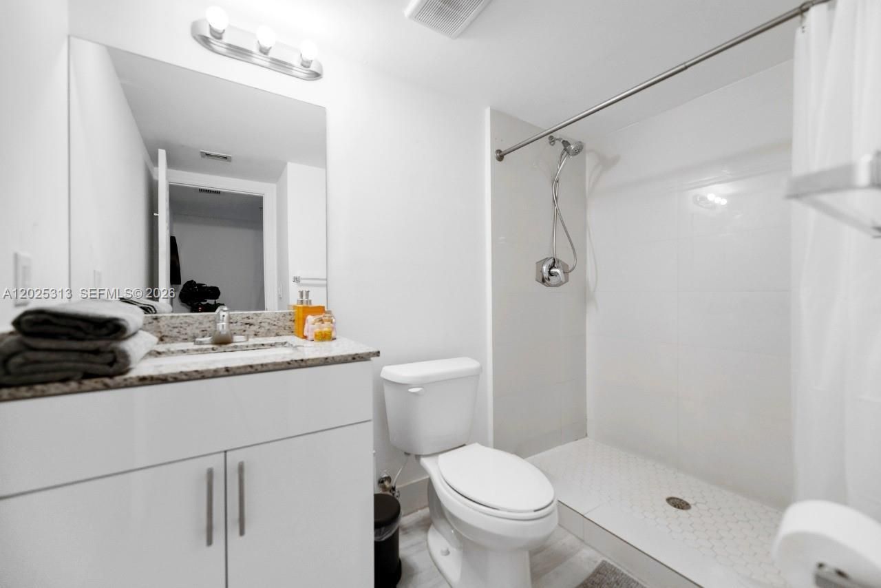 1029 NW 3rd St , Unit 301, Miami, FL 33128 Photo