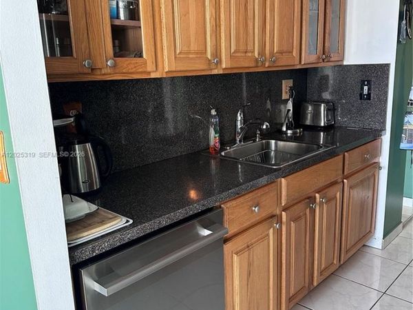 231 174th St , Unit 1905, Sunny Isles Beach, FL 33160