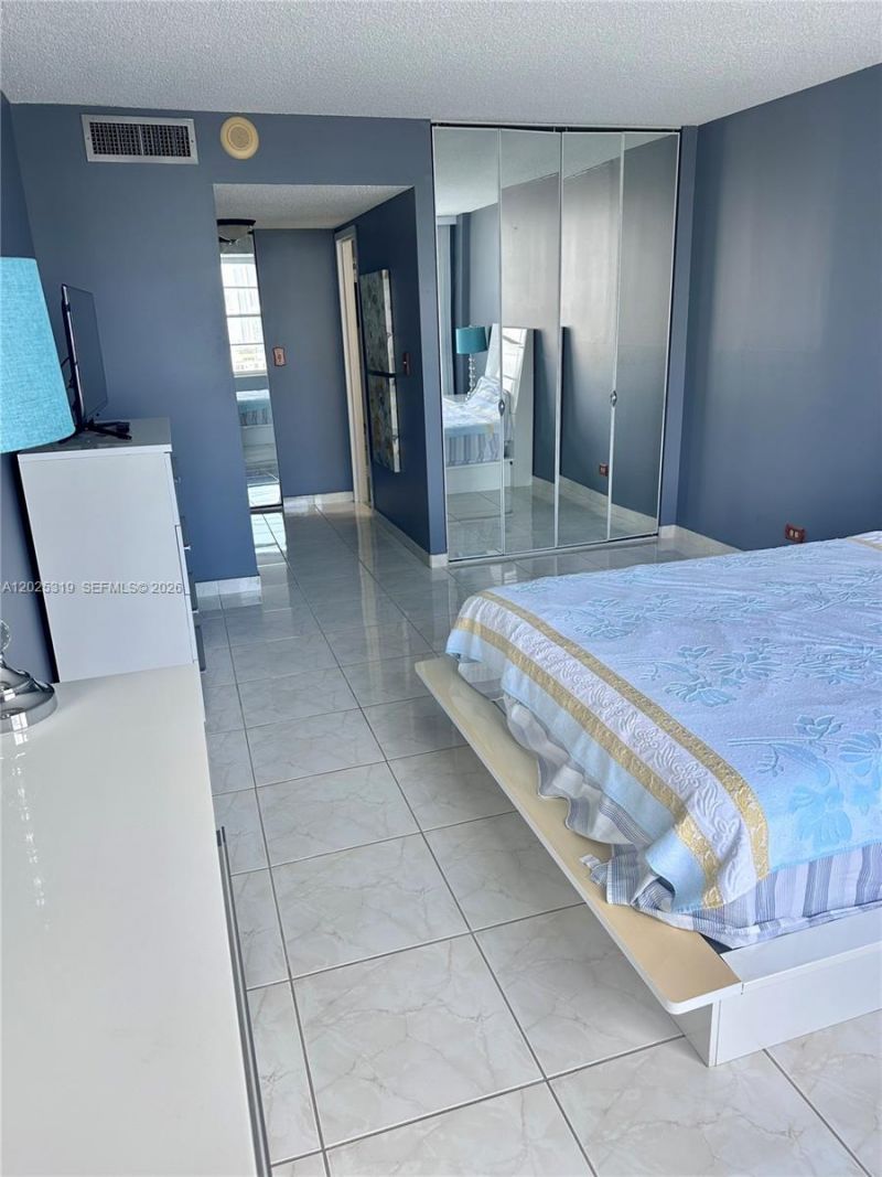 231 174th St , Unit 1905, Sunny Isles Beach, FL 33160 Photo
