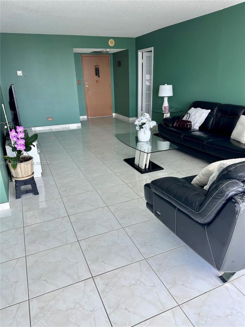 231 174th St , Unit 1905, Sunny Isles Beach, FL 33160 Photo