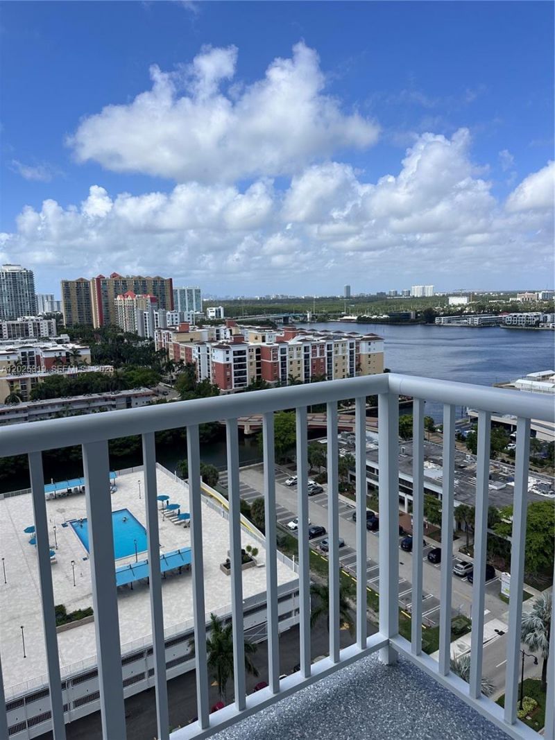 231 174th St , Unit 1905, Sunny Isles Beach, FL 33160 Photo