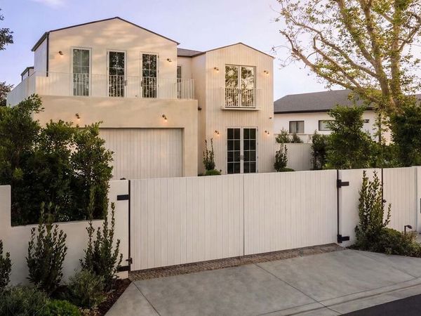 12128 Hesby Street, Valley Village, CA 91607