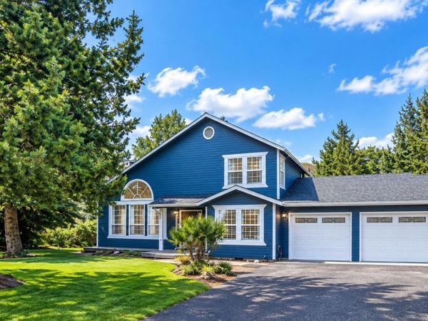 3597 SW 32nd Street, Redmond, OR 97756