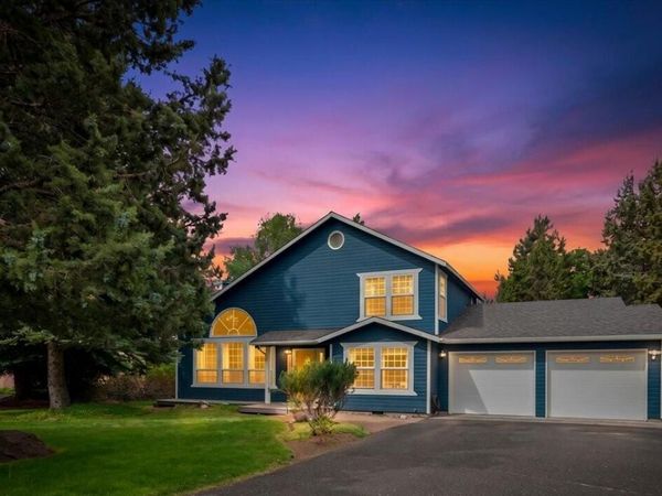 3597 SW 32nd Street, Redmond, OR 97756