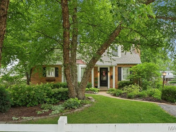 1439 S Elm Avenue, Webster Groves, MO 63119